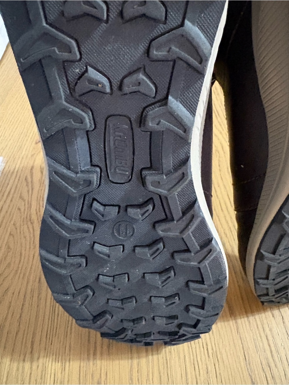 Khombu Brown Leather Lace-Up Hiking Boots - Picture 9 of 10